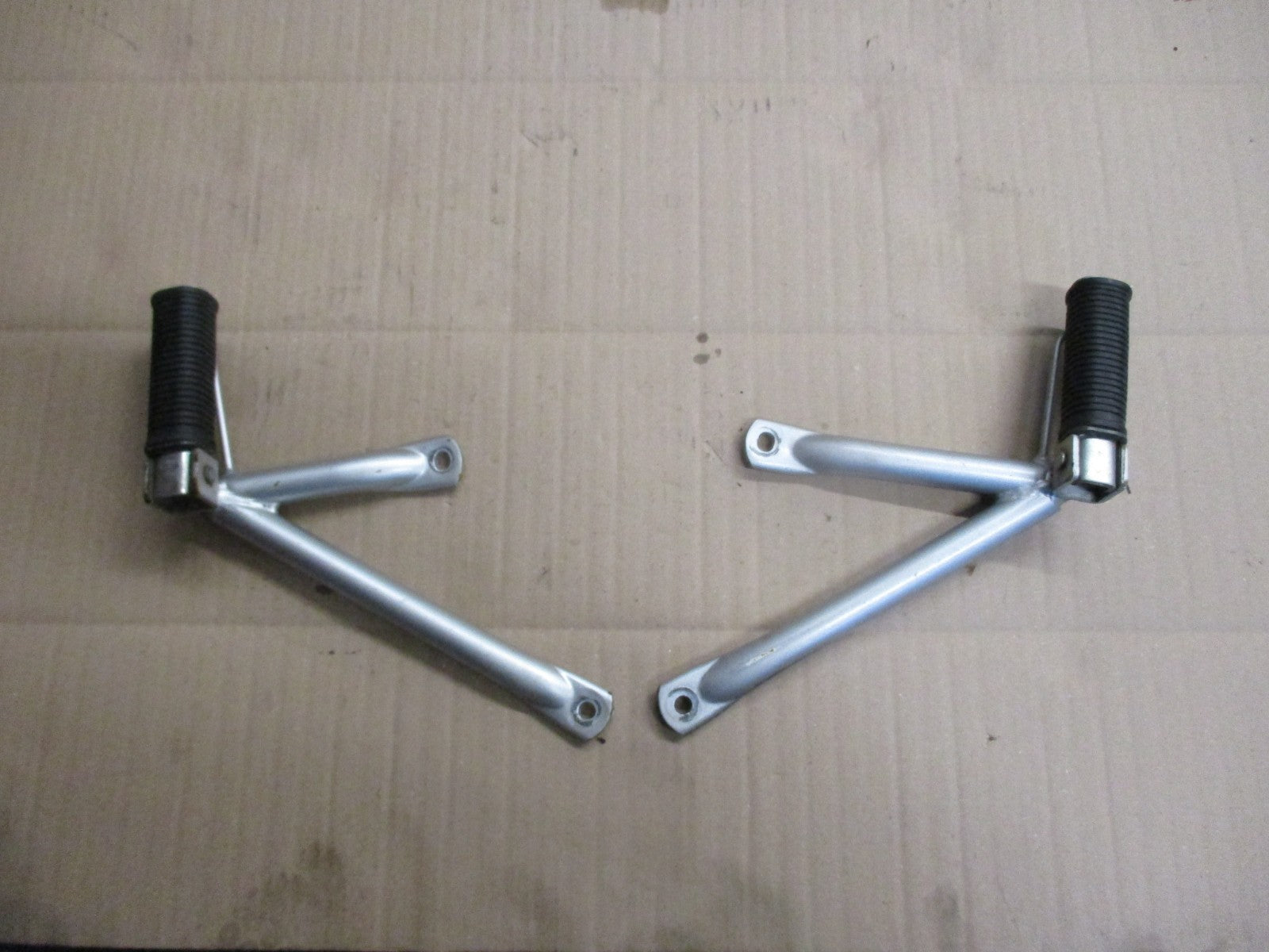 Cales pieds arrière pour Honda 125 NX Transcity - JD12