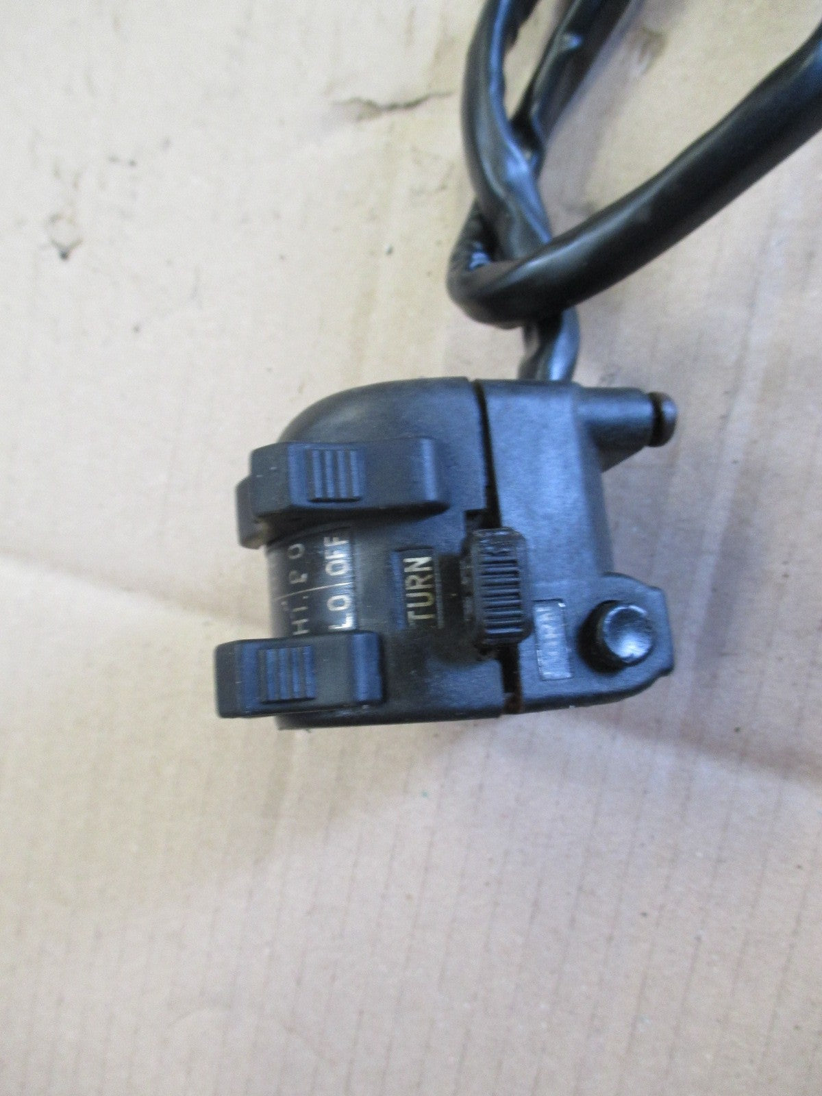 Commodo gauche pour Yamaha 600 XT Ténéré - 34L 55W 1VJ 2KF 43F
