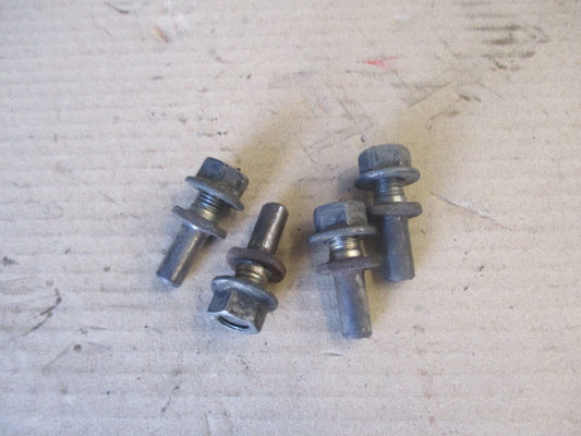 Vis de fixation couronne arrière pour Honda 125 XLS - XL - XR