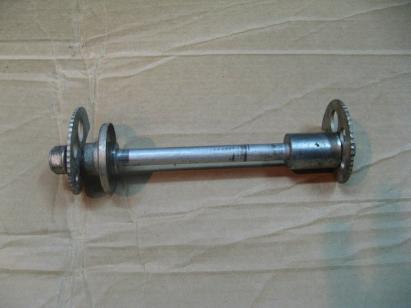 Axe de roue arrière pour Honda 125 NX Transcity - JD12
