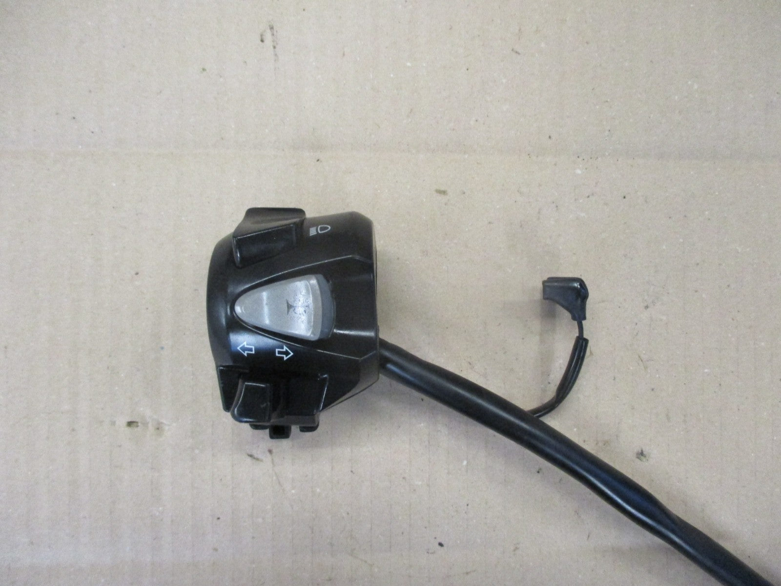 Commodo gauche pour Honda 125 CBF - JC74
