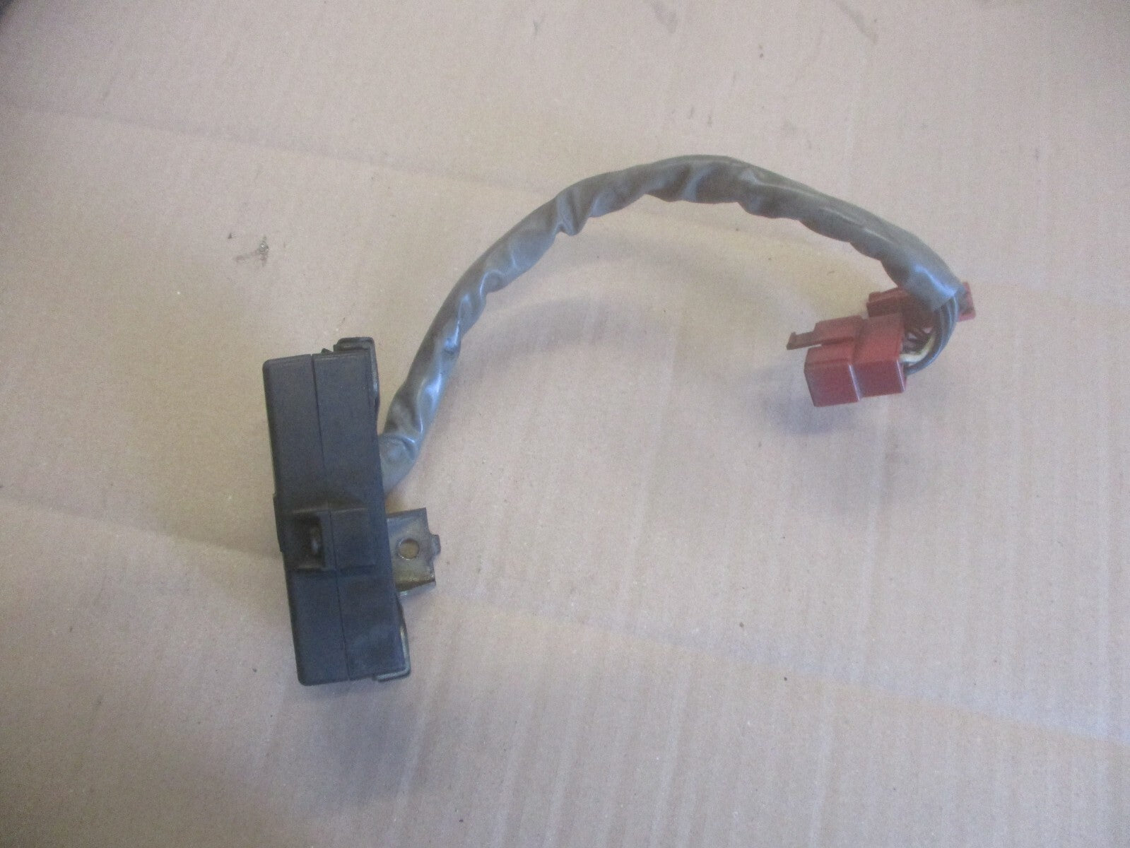 Boitier fusibles pour Honda 750 VFR - RC24 - 1988 / 1989