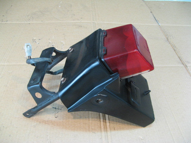 Bavette + feu arrière pour Suzuki 650 DR RS SE - SP42A - SP43A