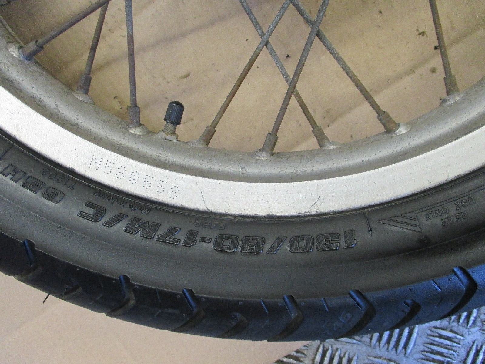 Roue arrière 2.50x17 couleur alu pour Honda 600 Transalp - PD06 - PD10
