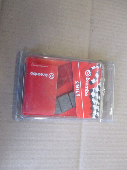Plaquettes de frein avant Brembo NEUVES pour Suzuki 650 FX Freewind