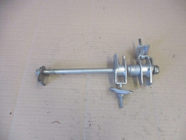 Axe de roue arrière pour Honda 125 CBR - JC39A