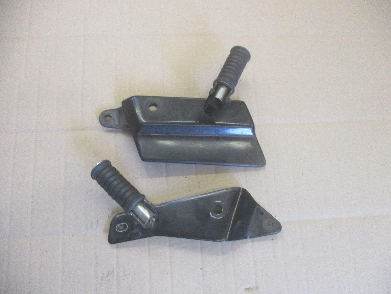 Cales pieds arrière + platines pour Yamaha 125 XV Virago - 5AJ