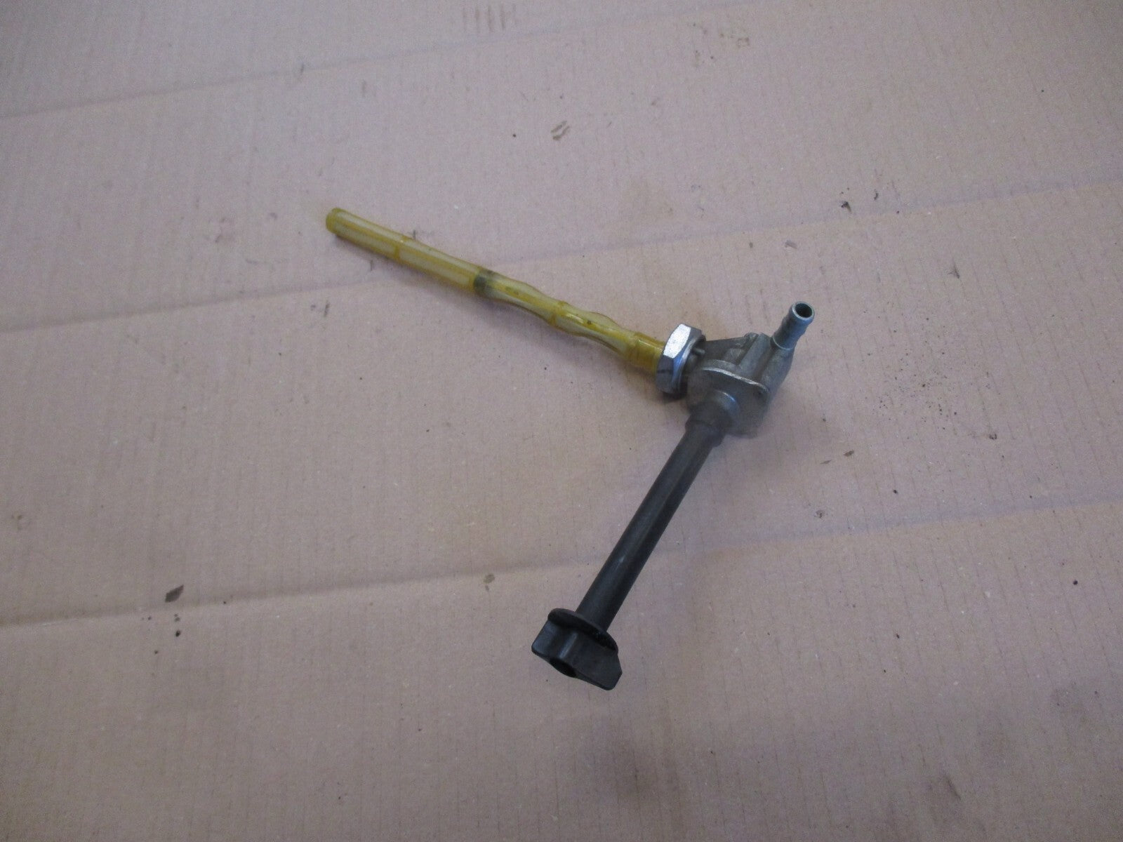 Robinet d'essence pour Honda 125 XLV Varadéro - JC32
