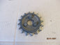 Pignon de sortie de boite pour Suzuki 600 DR - 650 DR - SN41A - SP41A