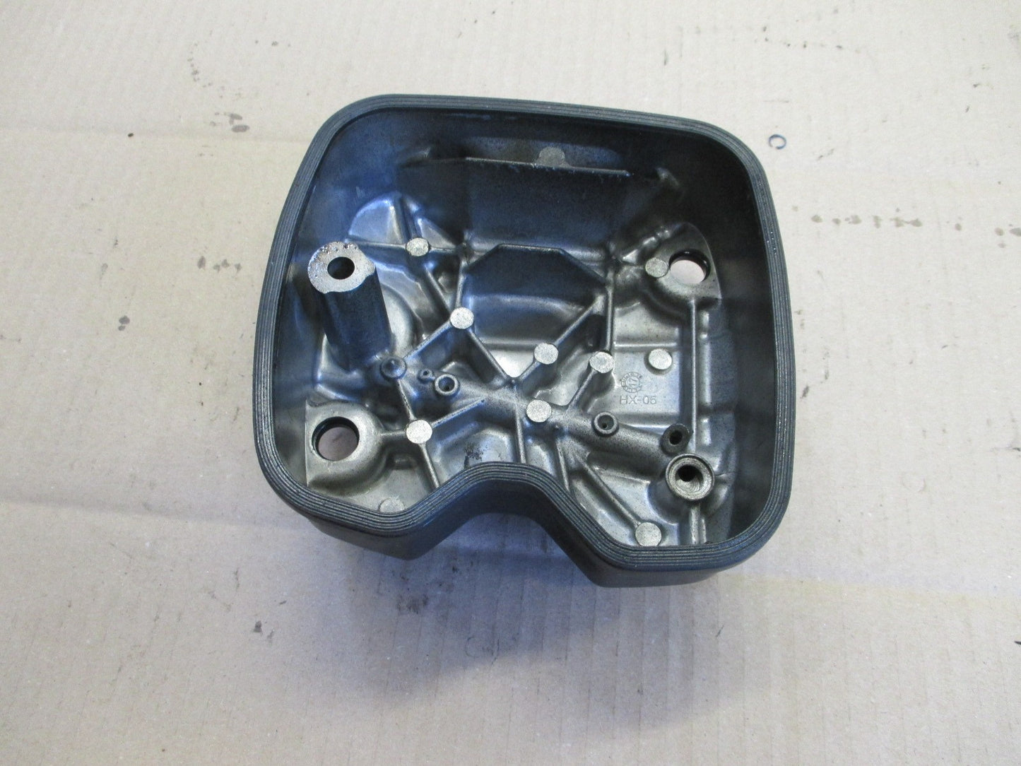 Couvre culasse pour Honda 125 CBF - JC74