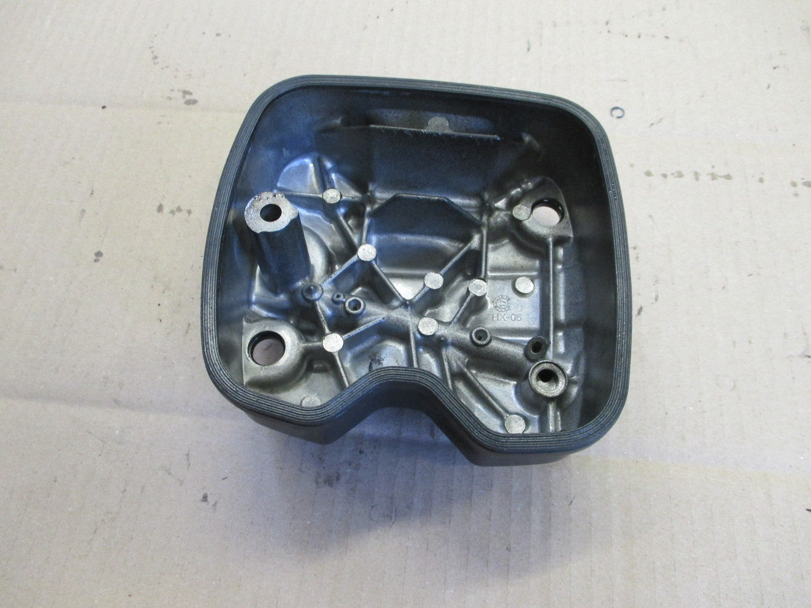 Couvre culasse pour Honda 125 CBF - JC74