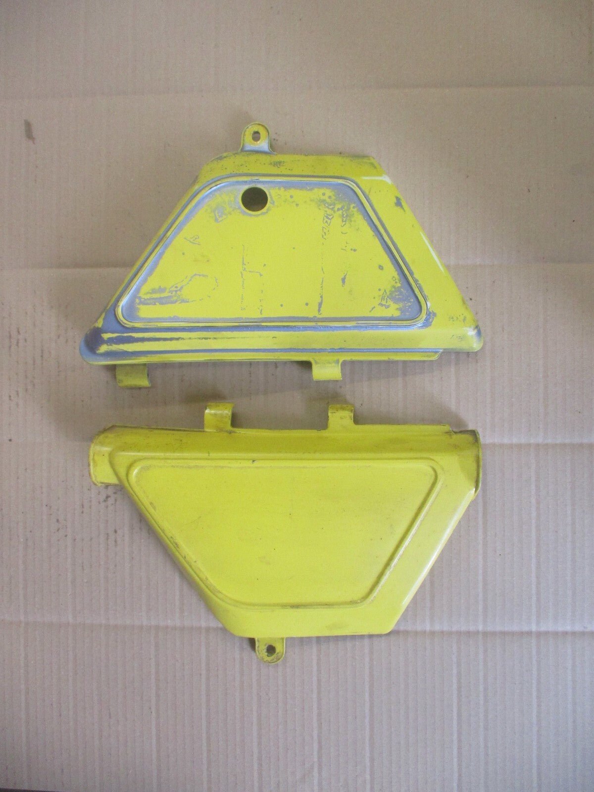 Caches latéraux pour Suzuki 125 TS B - 1979
