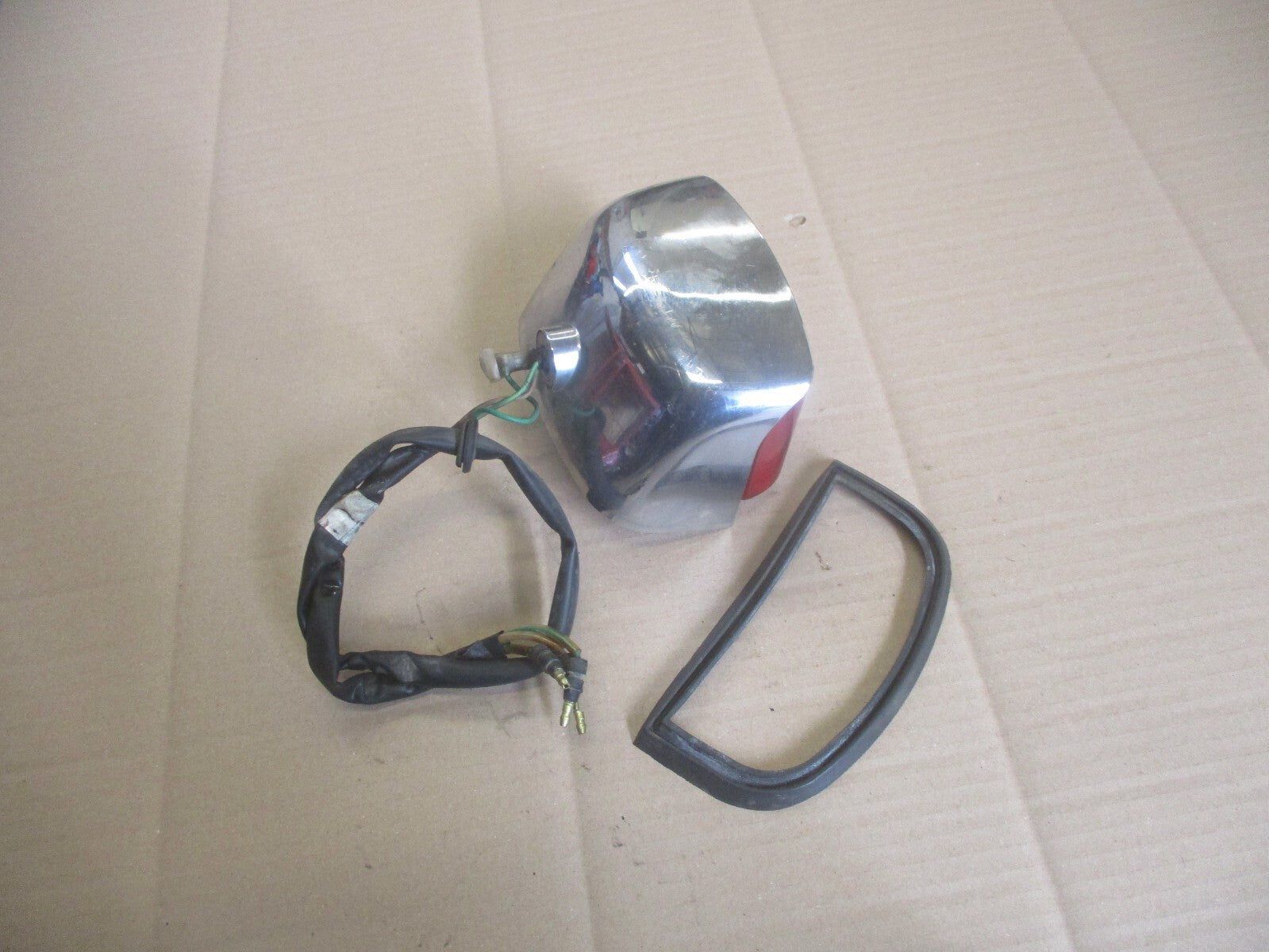 Feu arrière + joint pour Honda 125 Rebel - JC24A - JC26A