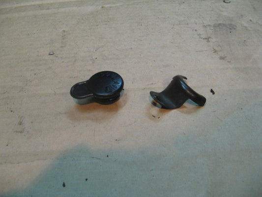 Bouchon de vase d'expansion + patte retenue de Yamaha 125 TDR modèle 4FU / 5AE