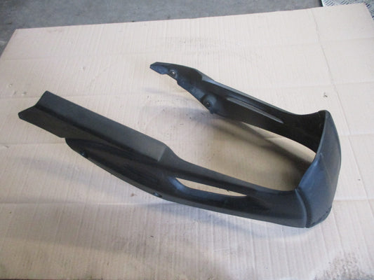 Protège chaîne passage de roue arrière pour Suzuki 650 XF Freewind