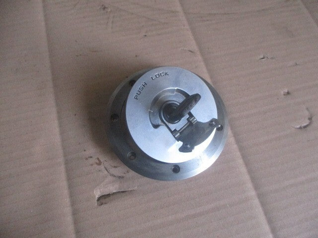 Bouchon essence à clé pour Honda 750 VFR - RC24
