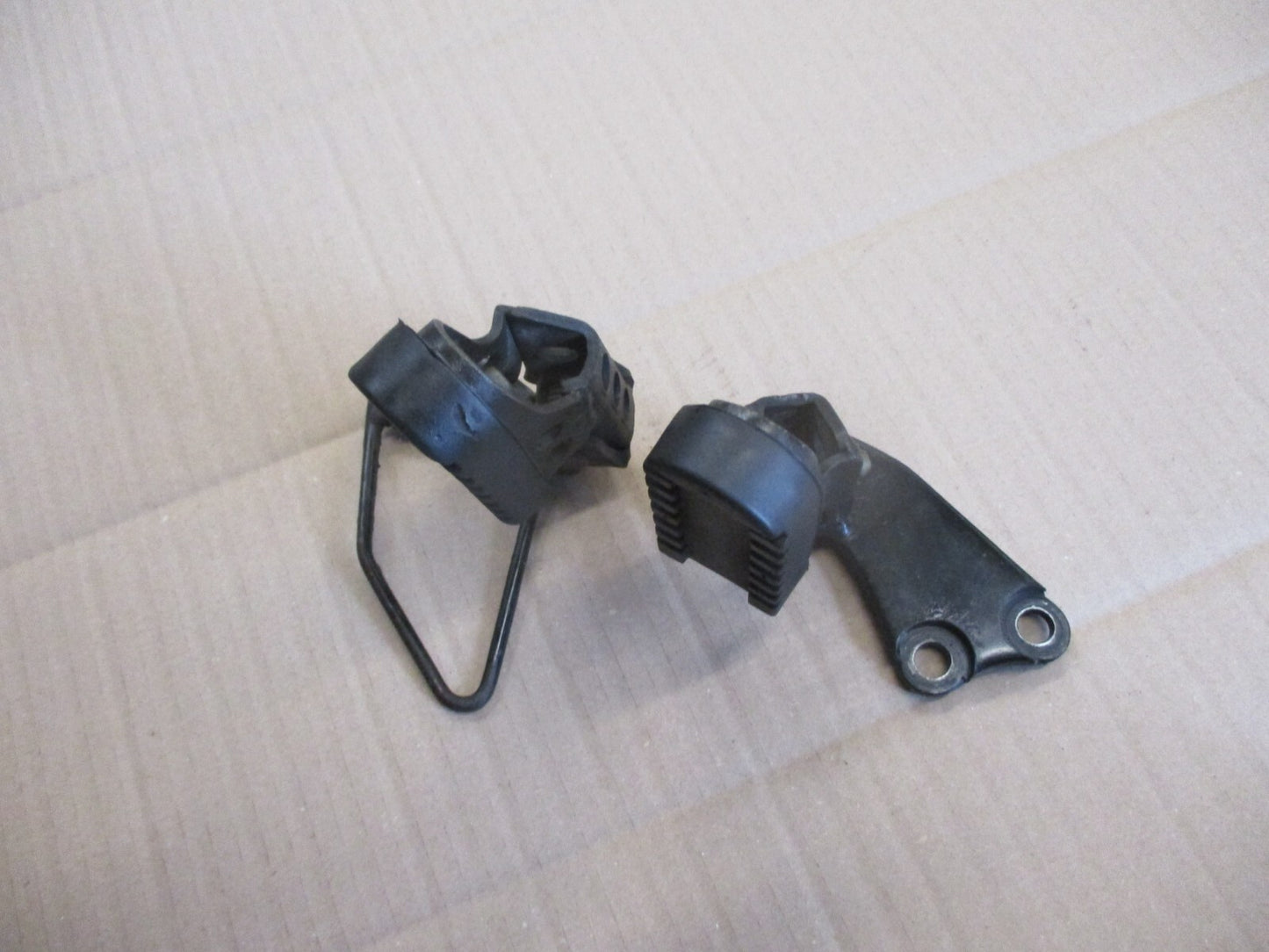 Cales pieds avant pour Yamaha 125 TW - DE01 - DE054