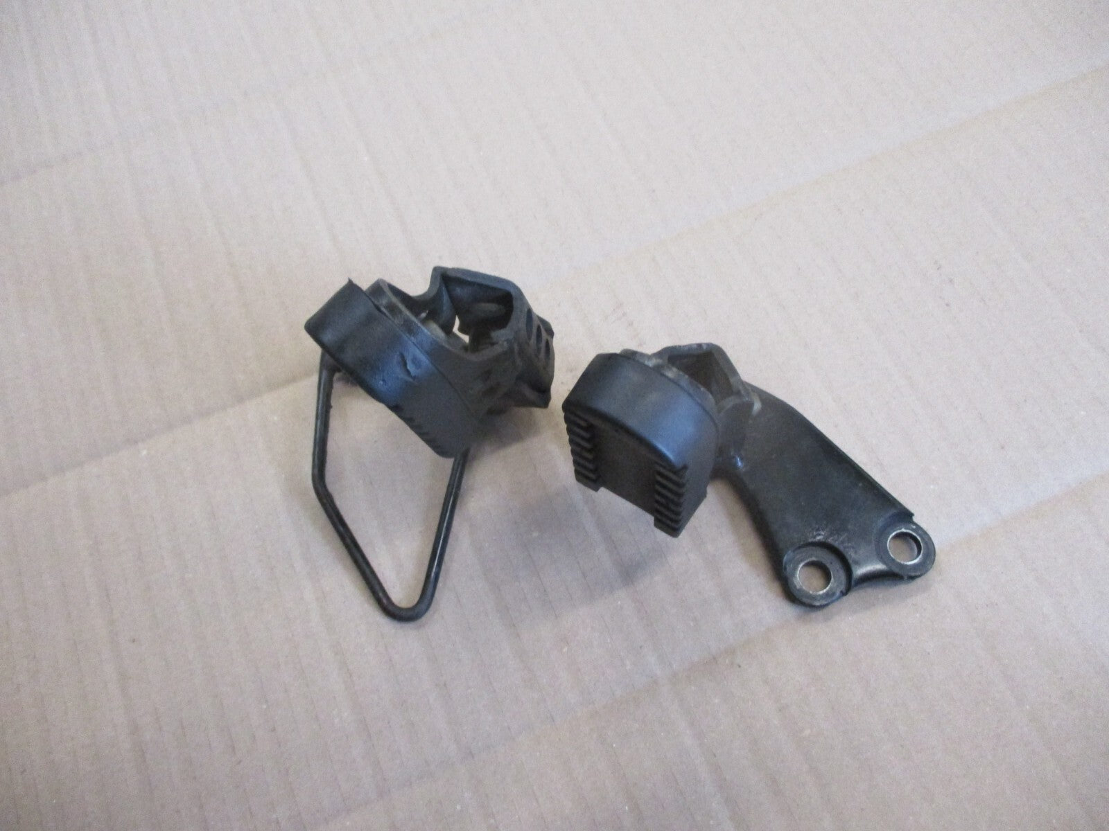 Cales pieds avant pour Yamaha 125 TW - DE01 - DE054