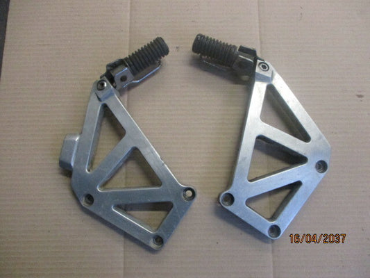 Cales pieds arrière pour Honda 750 XLV - RD01