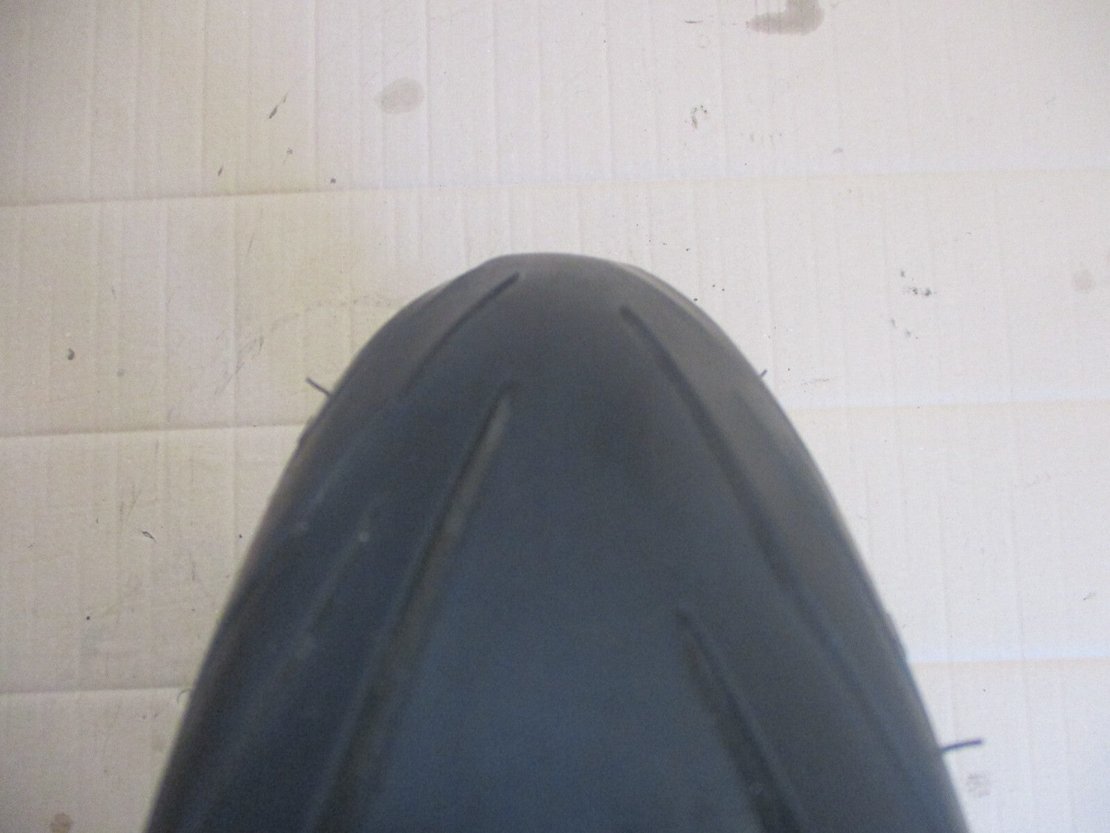 Roue arrière avec pneu bon état pour Honda 125 CBR - JC34