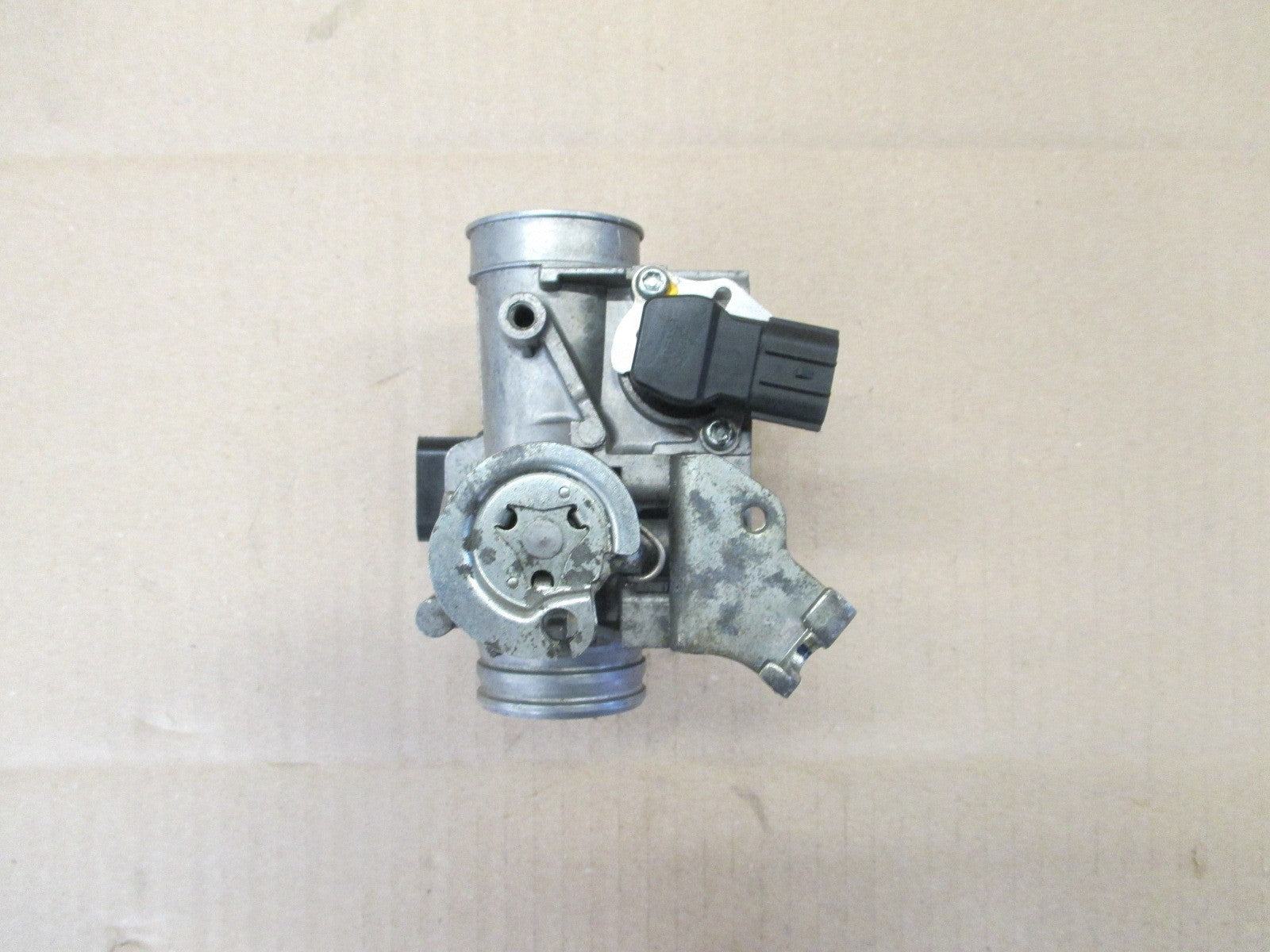 Corps papillon d'injection pour Honda 125 CBF - JC40A
