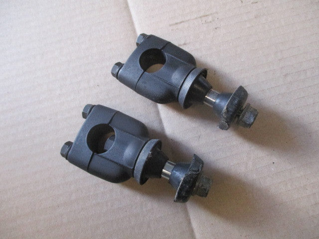 Pontets de guidon pour Suzuki 125 DR - SF43B