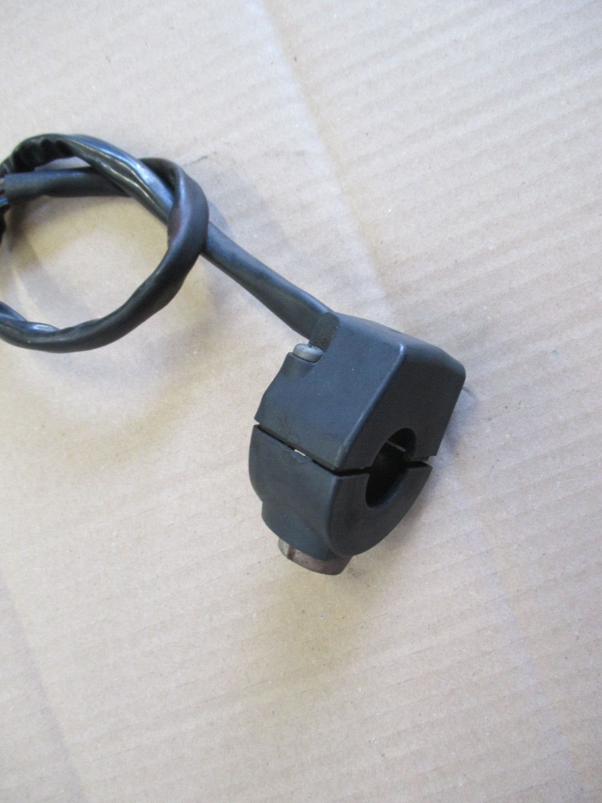 Commodo droit pour Honda 125 XLS - XR - avec connecteur rouge