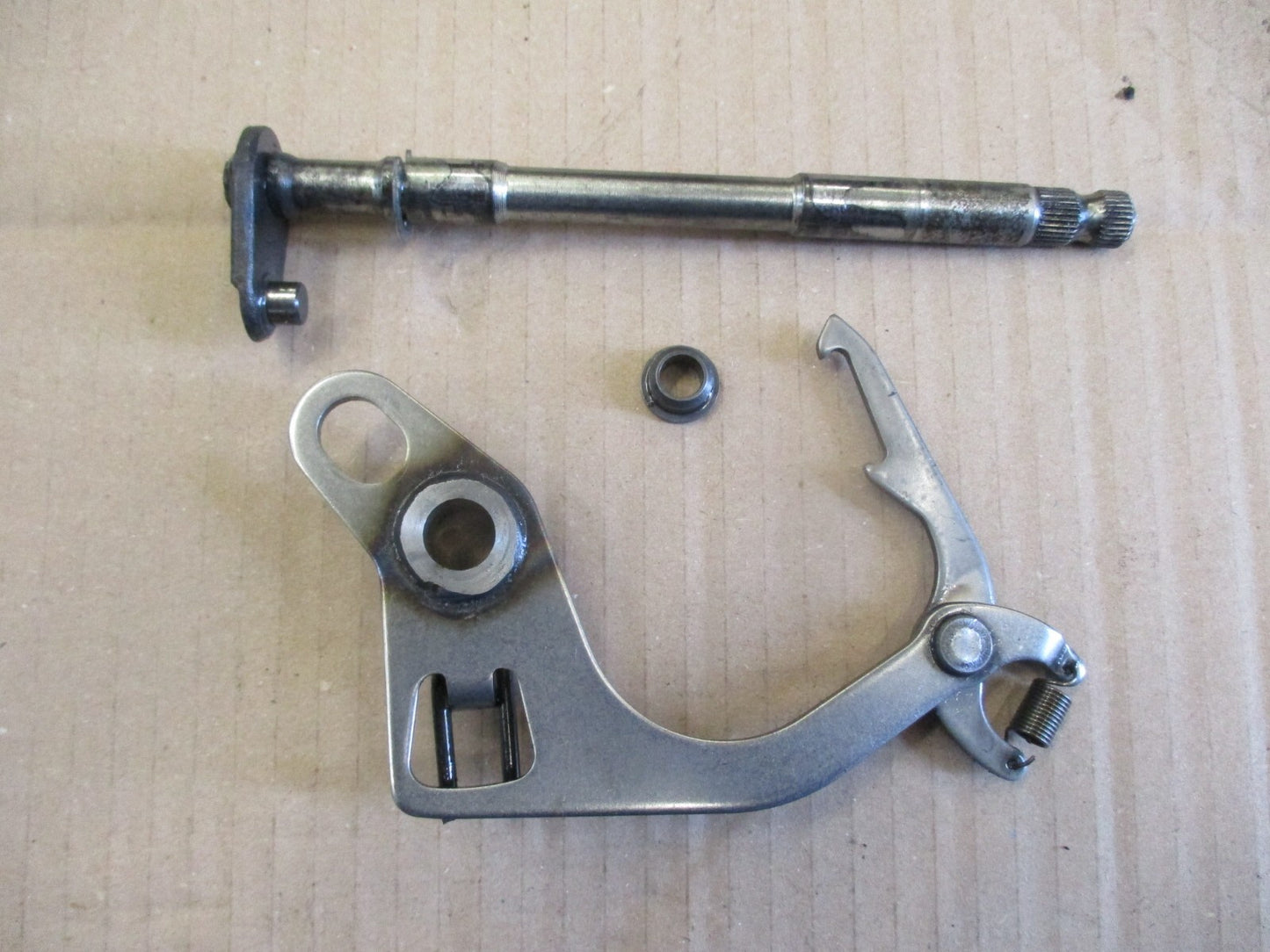 Arbre axe de sélecteur + balancier de vitesses + bague Yamaha 125 DTMX - 2A8
