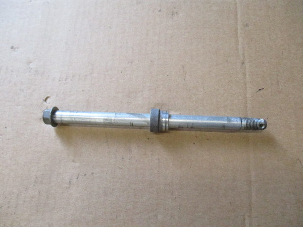 Axe de roue avant + entretoise de Yamaha 125 TDR modèle 4FU / 5AE