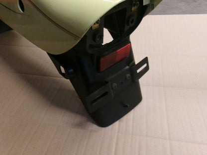 Garde boue arrière + bavette + supports pour Suzuki 125 GZ Marauder