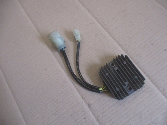 Régulateur SH538A-11 pour Honda 750 Africa twin - XRV - RD04