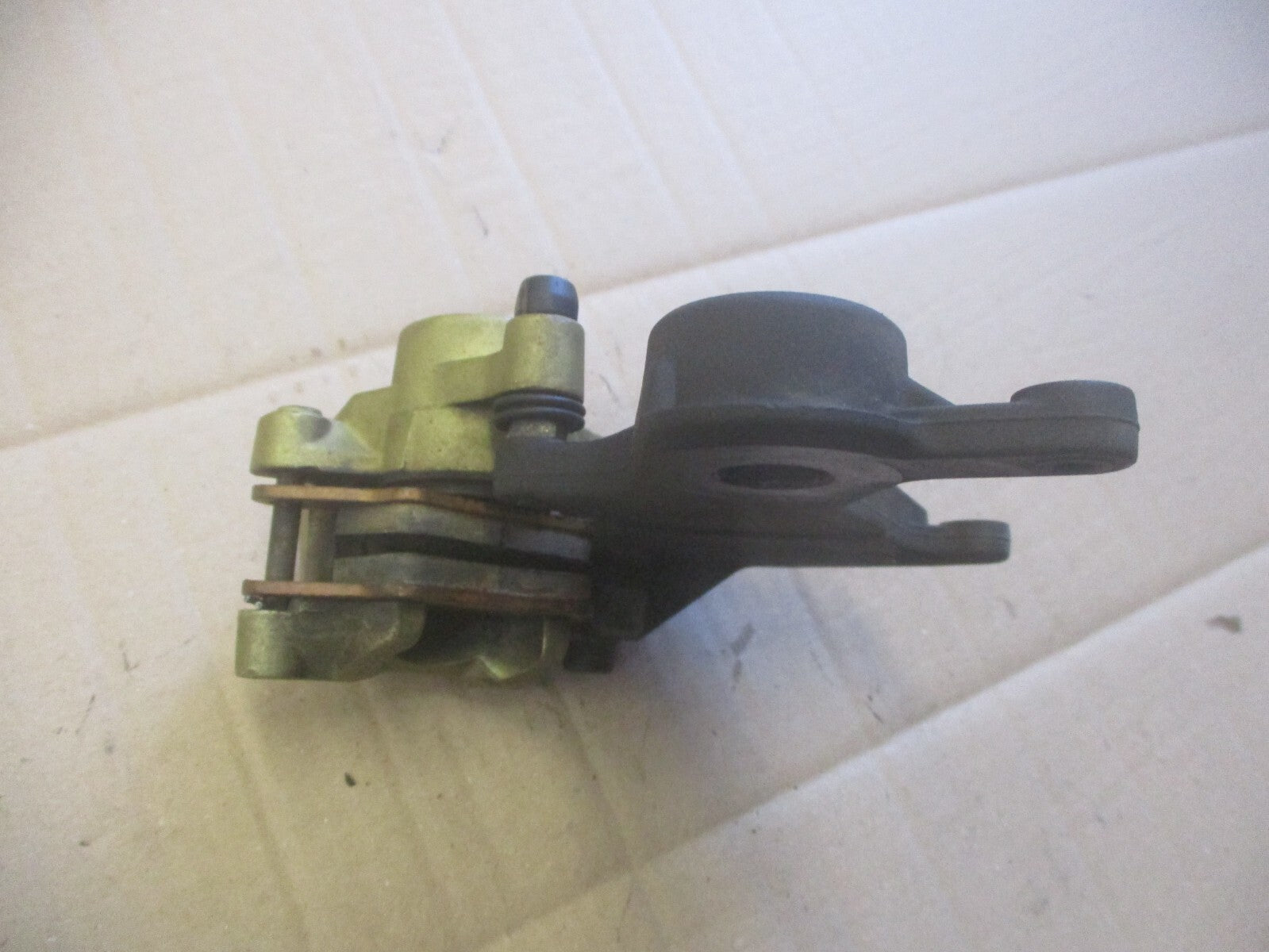 Etrier de frein arrière BREMBO + support pour Honda 650 FX - VIGOR - RD09