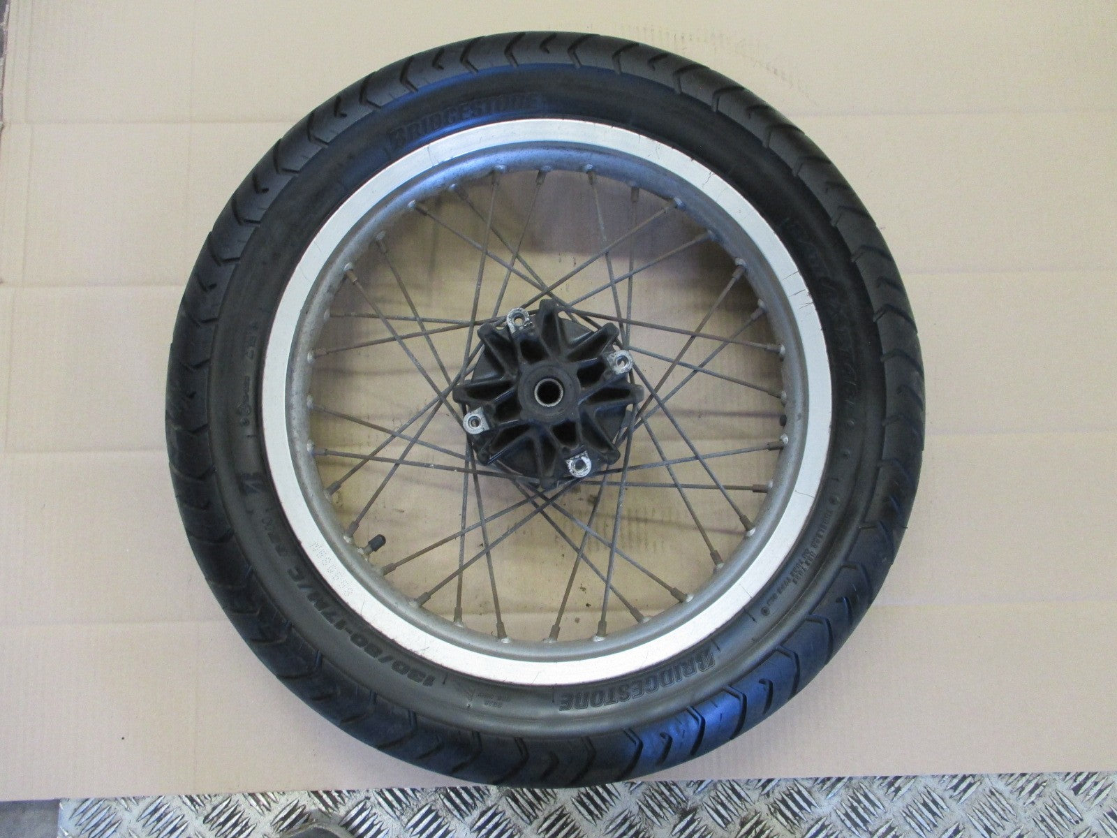 Roue arrière 2.50x17 couleur alu pour Honda 600 Transalp - PD06 - PD10