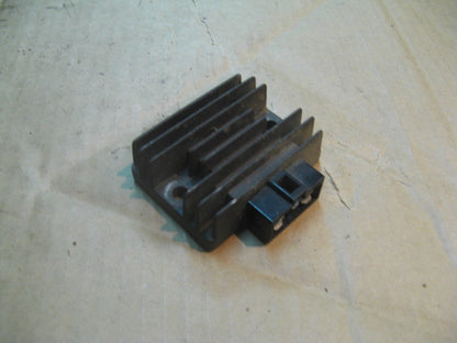 Régulateur SH561-12 pour Honda 125 NX Transcity - JD12