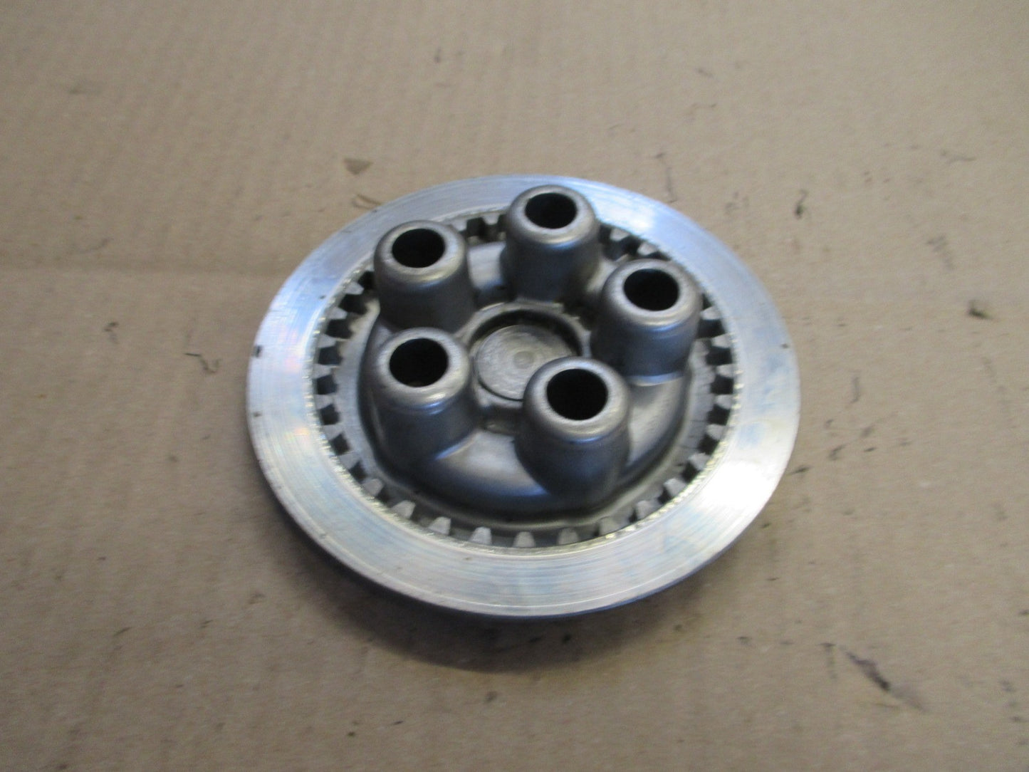 Couvercle d'embrayage pour Kawasaki 125 KE - K1 - KS