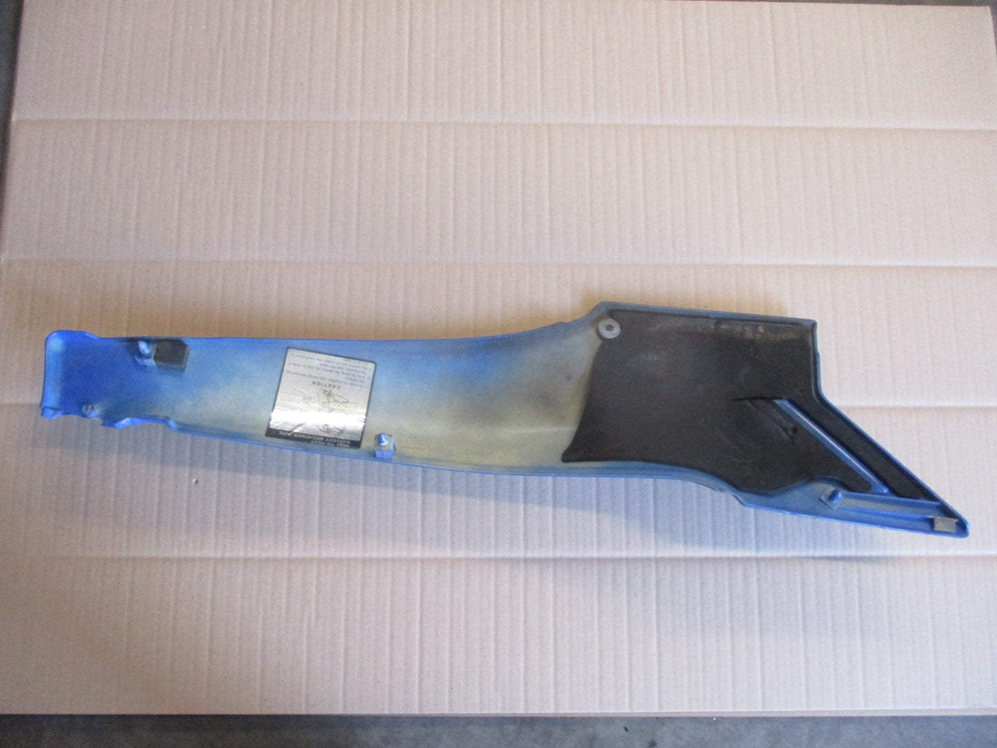 Cache latéral droit pour Yamaha 125 TZR - 2RL