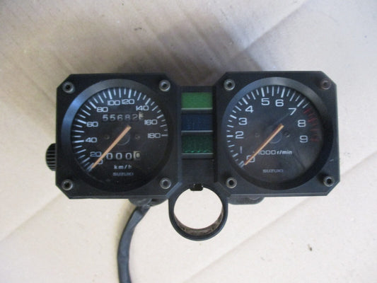 Bloc compteur compte tours 55682 kms pour Suzuki 750 DR - 800 DR - SR41A - SR42A