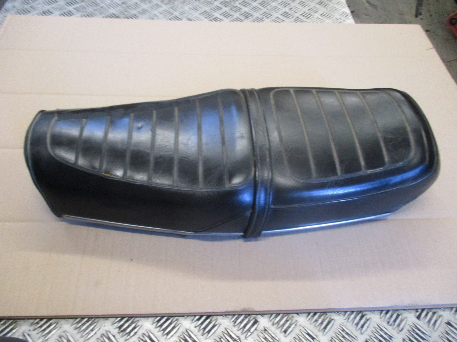 Selle pour Honda 125 CBT - CB125T - 125 Twin