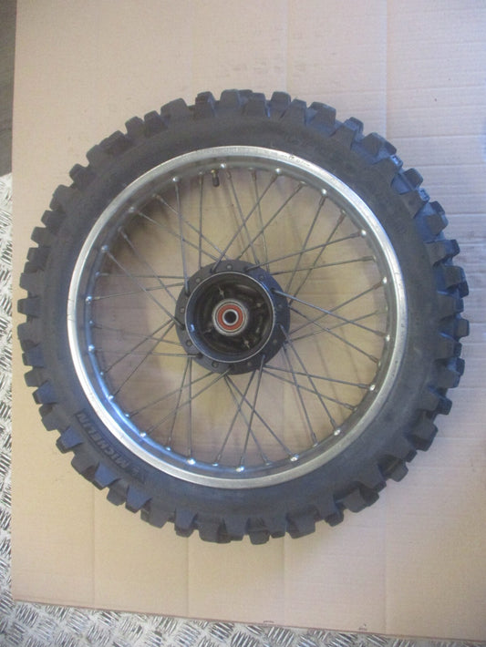 Roue arrière avec pneu Michelin en bon état pour Honda 125 XLS - XR