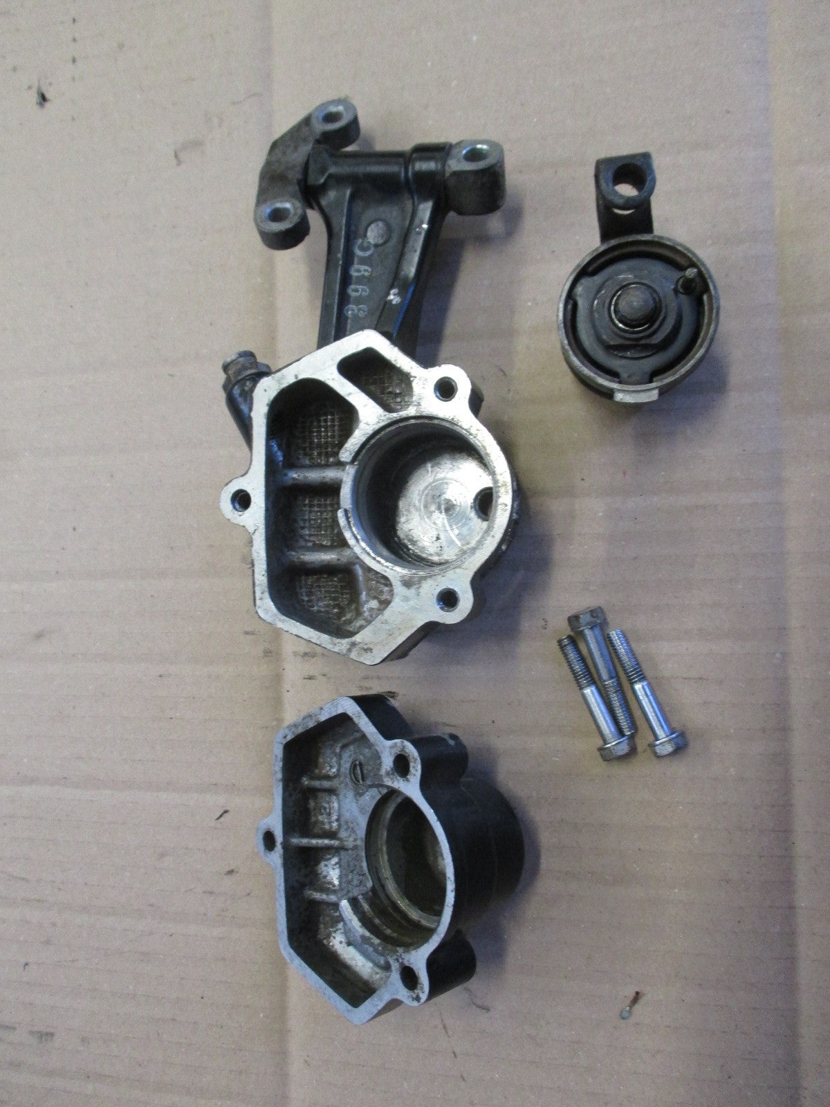 Etrier de frein avant avec plaquettes neuves Honda 125 CBT - CB125T - 125 Twin