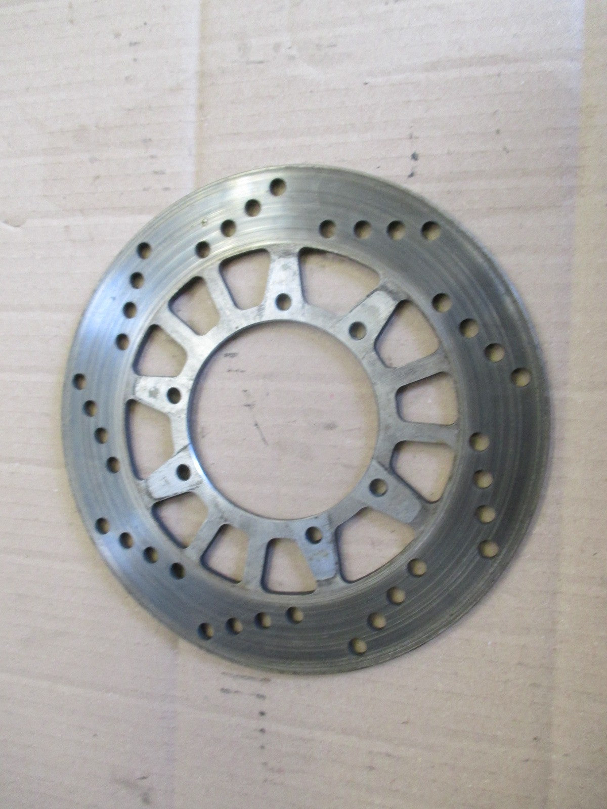 Disque de frein arrière Yamaha 600 XT - XTZ - XTE - 2KF - 3AJ - 3TB - 4PT - DJ02
