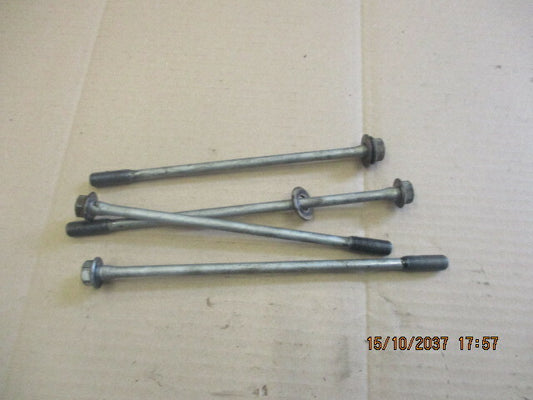 Vis de fixation culasse Suzuki 650 DR - SP41A