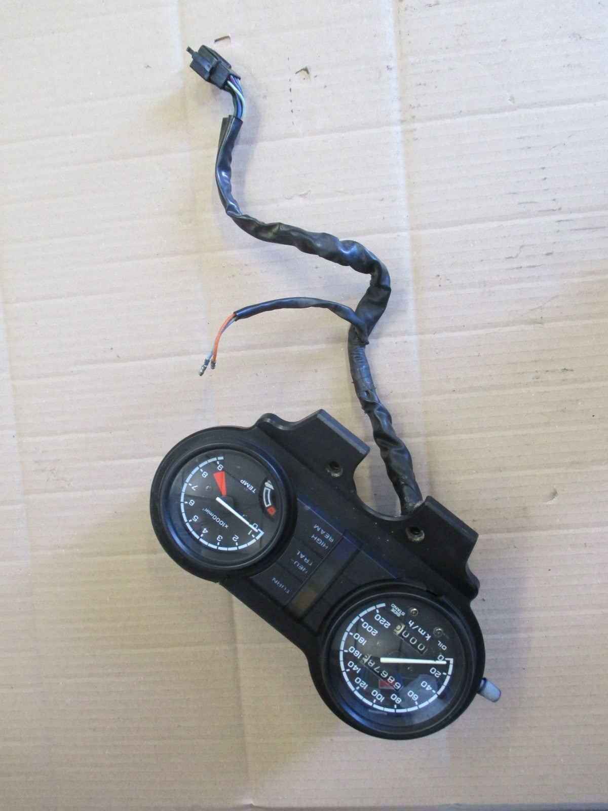 Bloc compteur compte tours pour Honda 650 NTV REVERE - RC33