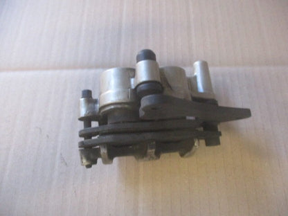 Etrier de frein avant pour Honda 125 CBF - JC40A