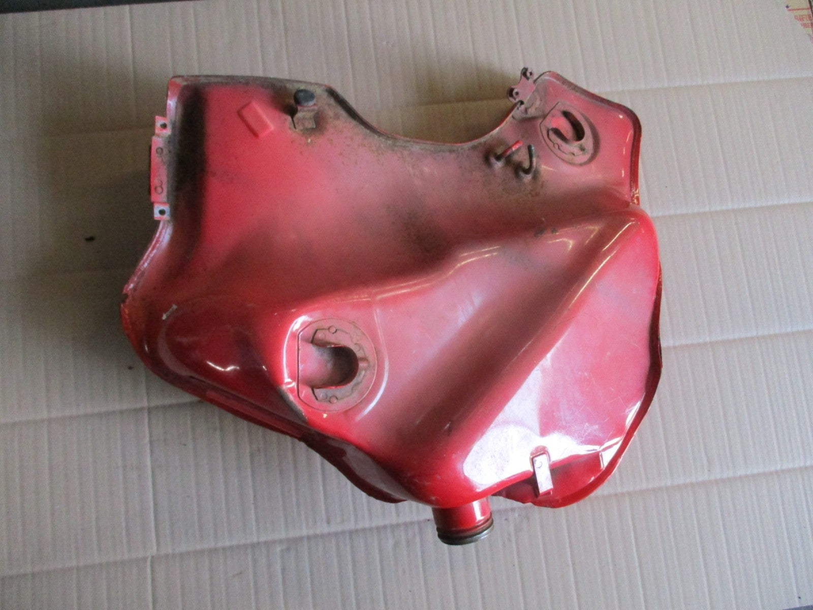 Réservoir droit et gauche pour Suzuki 750 DR - 800 DR - SR41 - SR42A