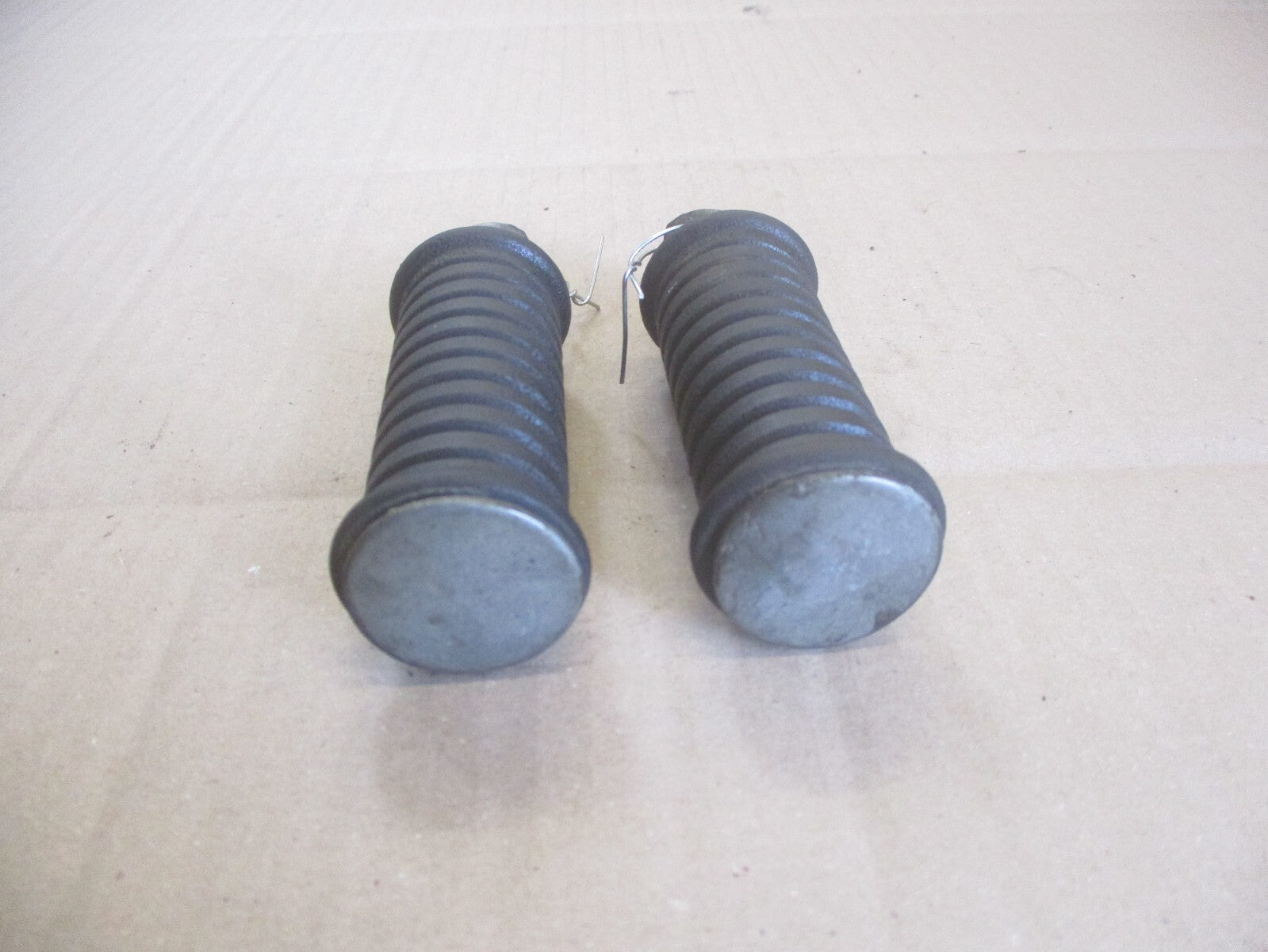 Cales pieds arrière pour Suzuki 125 TS B - 1979