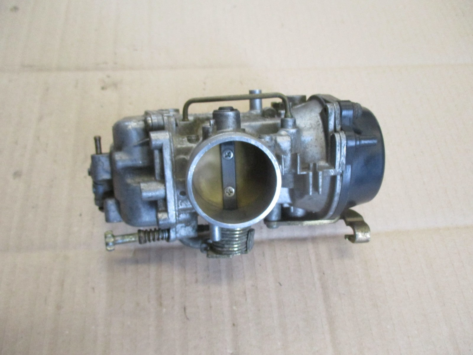 Carburateur pour Suzuki 650 DR - SP41A