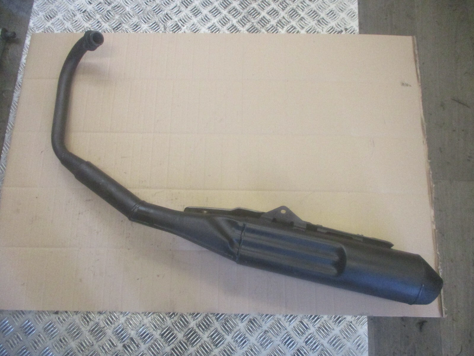 Pot d'échappement pour Honda 125 CBF - JC40A