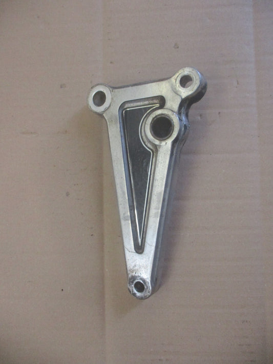 Platine droite pour Honda 125 CM - JC05
