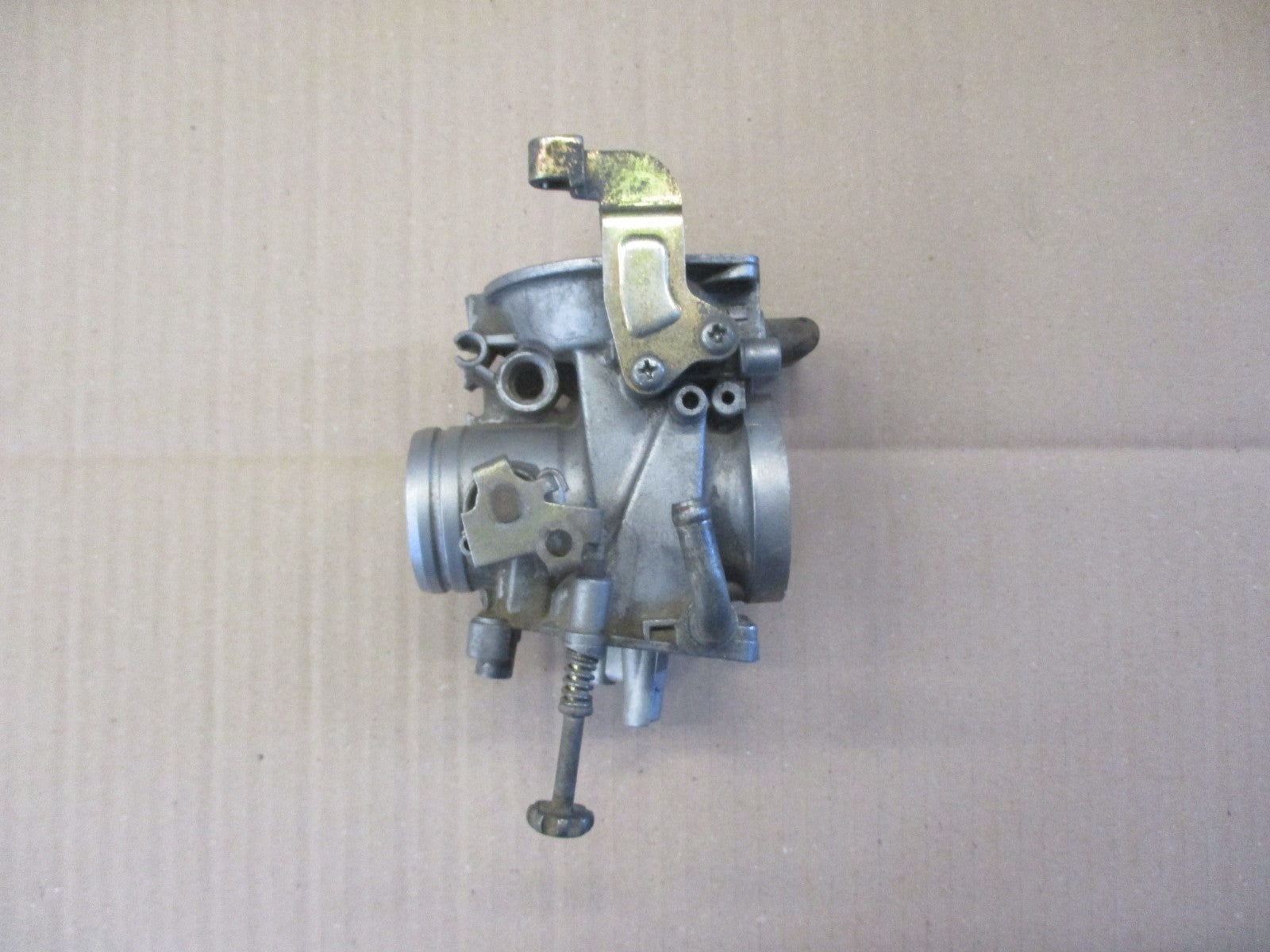 Corps de carburateur  Suzuki 650 DR - SP41A